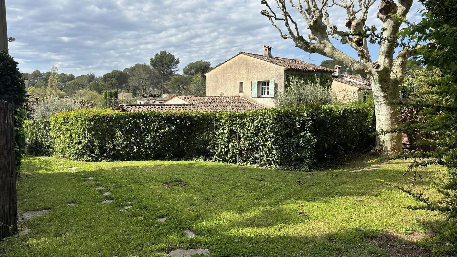 Charming 3-Bed Villa In Mougins Near Cannes