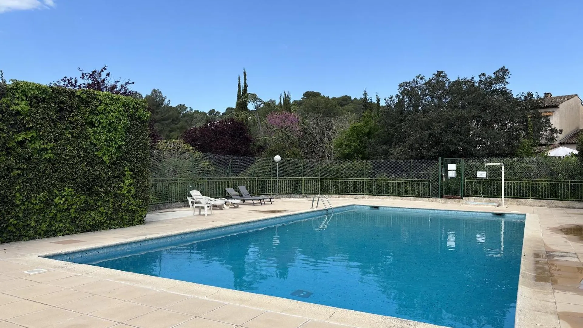 Charming 3-Bed Villa In Mougins Near Cannes